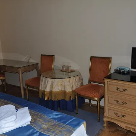 Πανσιόν Lazur 3*